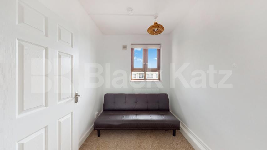 			2 Bedroom, 1 bath, 1 reception Flat			 Birkenhead Street, Kings Cross